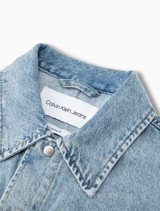 Calvin Klein 22早秋男士时尚LOGO织标纯棉翻领宽松牛仔衬衫J320999