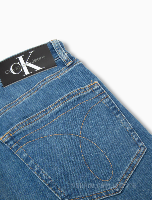 Calvin Klein 22早秋新款男士时尚修身直筒高弹力七分牛仔裤J321475
