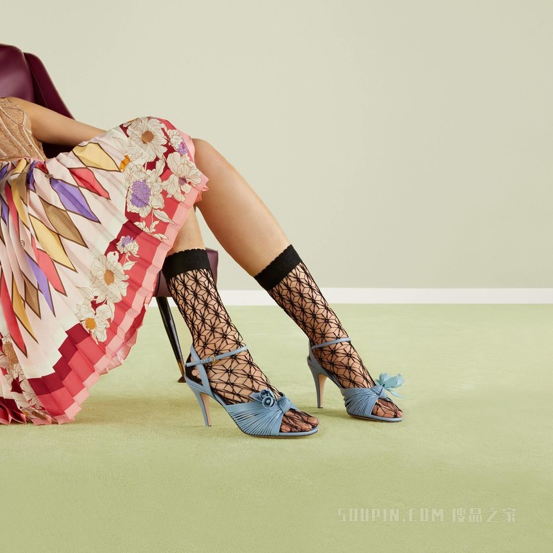 Gucci Lovelight系列饰花朵凉鞋 浅蓝色皮革