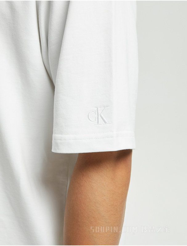 Calvin Klein 22早秋男女情侣中性爱心LOGO印花纯棉短袖卫衣J400174