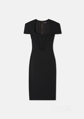 束腰迷笛连衣裙