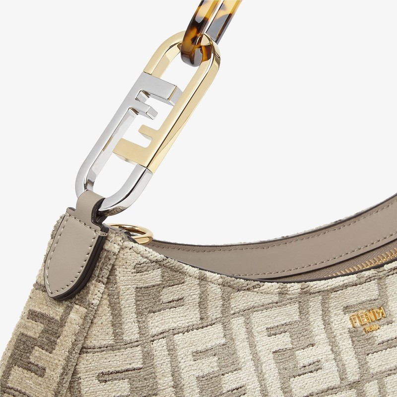 Fendi O'Lock Swing 鸽子灰织锦布料手拿包