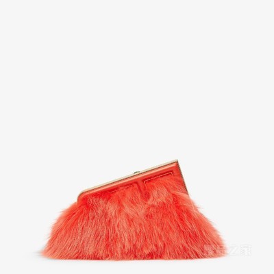 Fendi First小号手袋 红色狐狸皮草手袋