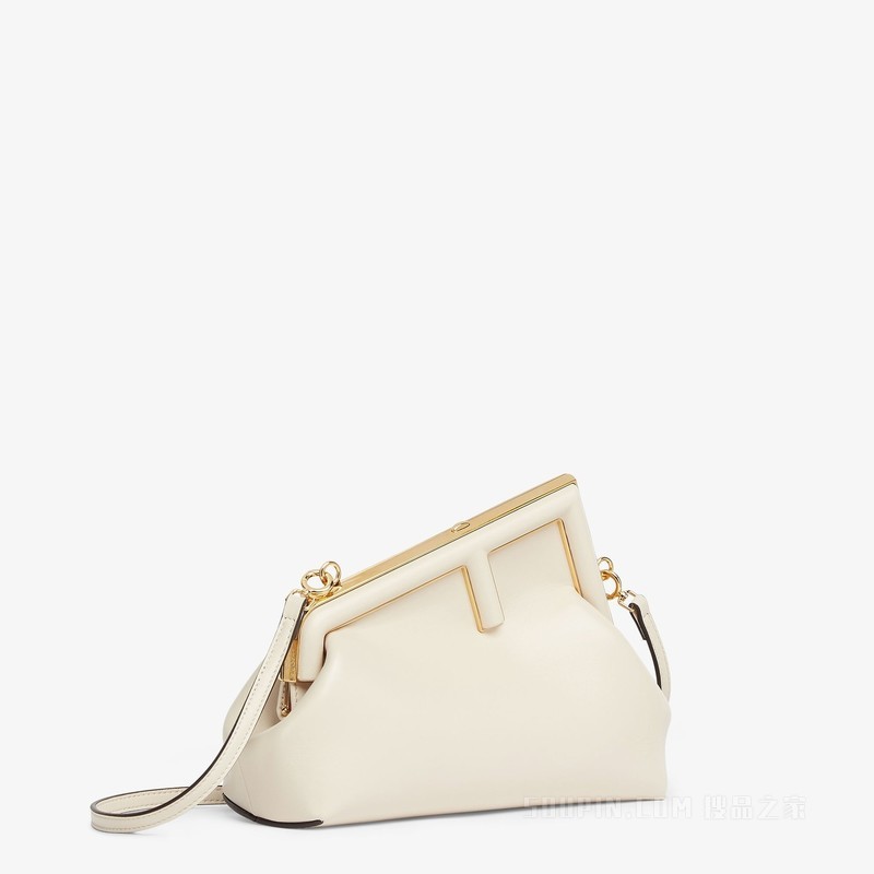 Fendi First小号手袋 山茶花白皮革手袋