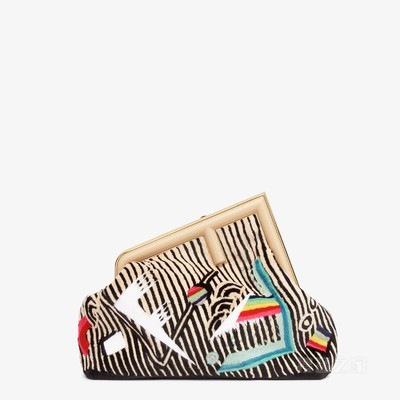 Fendi First中号手袋 拼色镶饰貂毛手袋