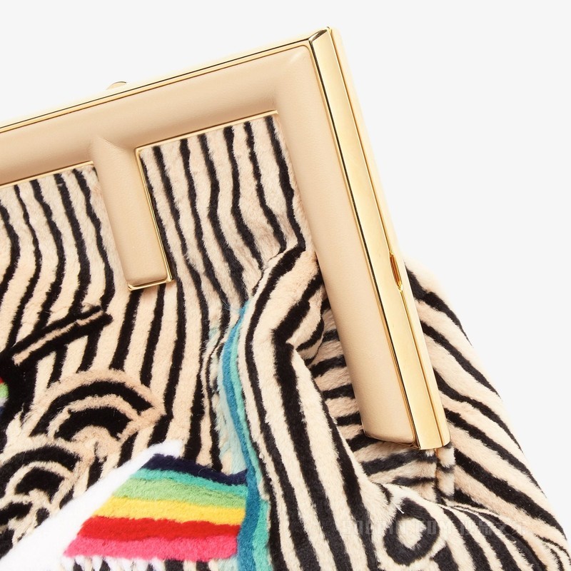 Fendi First中号手袋 拼色镶饰貂毛手袋