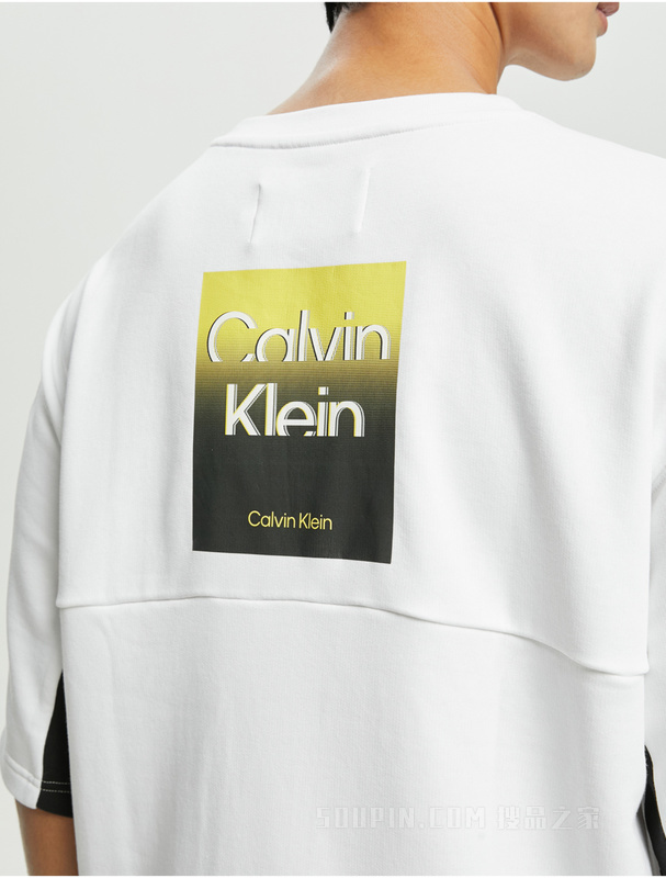 Calvin Klein 22春夏男女情侣中性休闲印花LOGO透气短袖卫衣J400207