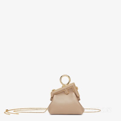 Fendi First吊饰Nano版 鸽子灰纳帕皮革吊饰