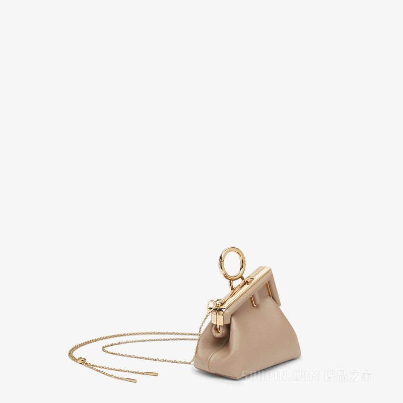 Fendi First吊饰Nano版 鸽子灰纳帕皮革吊饰