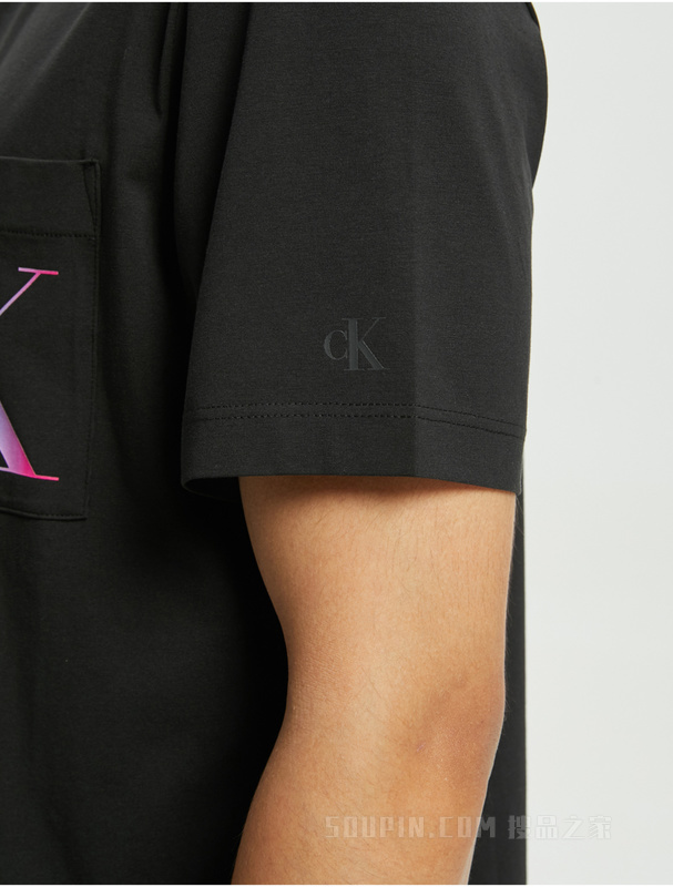 Calvin Klein 22初秋男士时尚圆领渐变色字母印花透气短袖T恤J321660