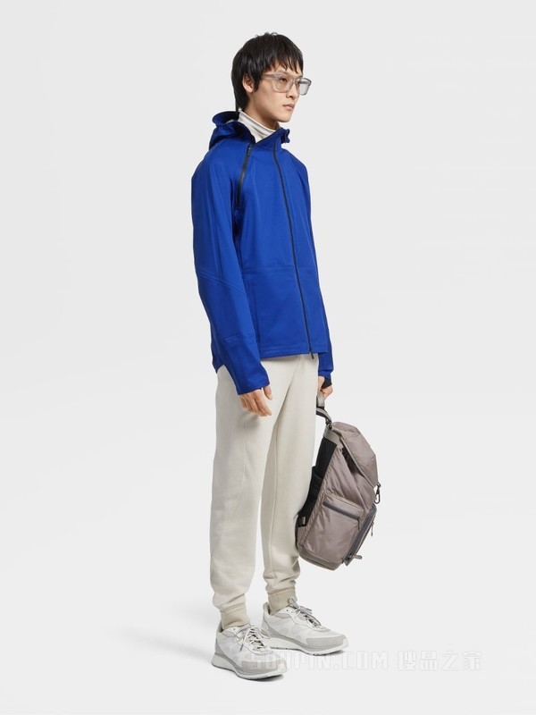 #时尚可持续#™ 3 层防风连帽短夹克