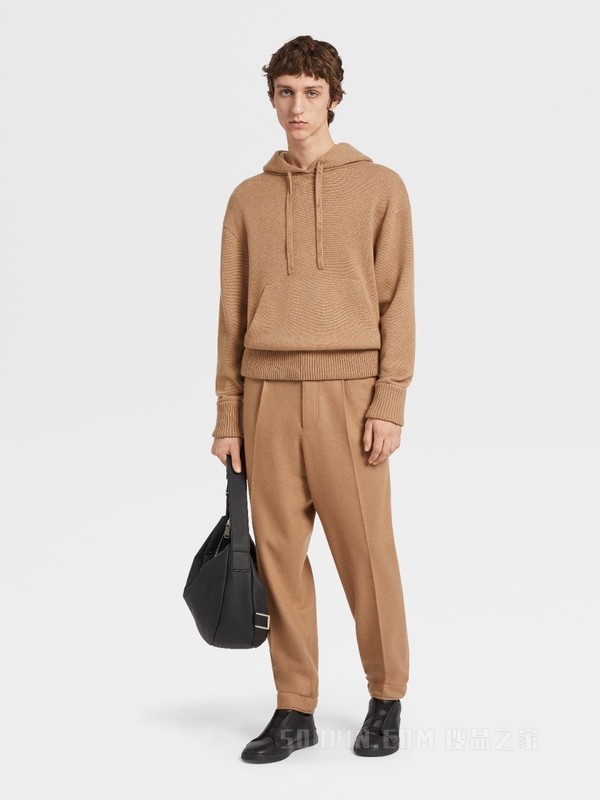 驼色 Oasi Cashmere 连帽衫