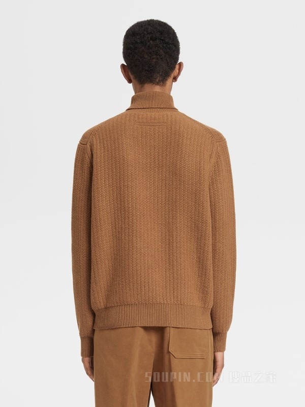骆马红棕色 Oasi Cashmere 高领毛衣