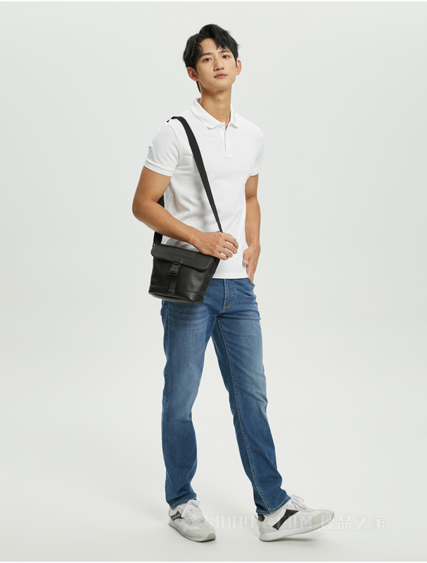 Calvin Klein 22初秋新款男士时尚刺绣字母翻领透气短袖POLO衫J321658