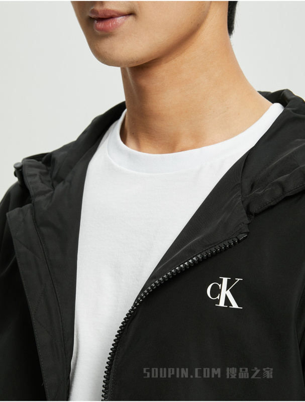 Calvin Klein 22秋冬新款男士时尚连帽交叠LOGO绣片单夹克外套J322581