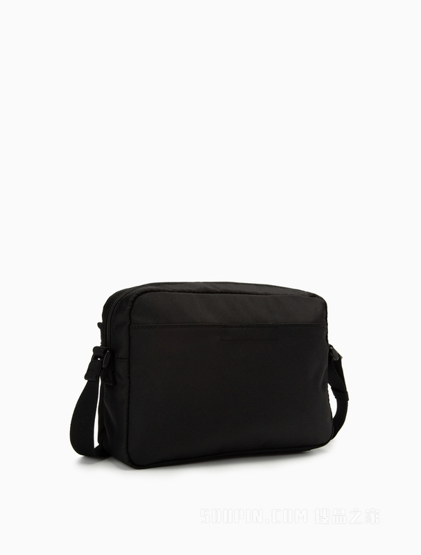 Calvin Klein 22秋冬男士时尚大LOGO可调节肩带单肩斜挎相机包HH3502