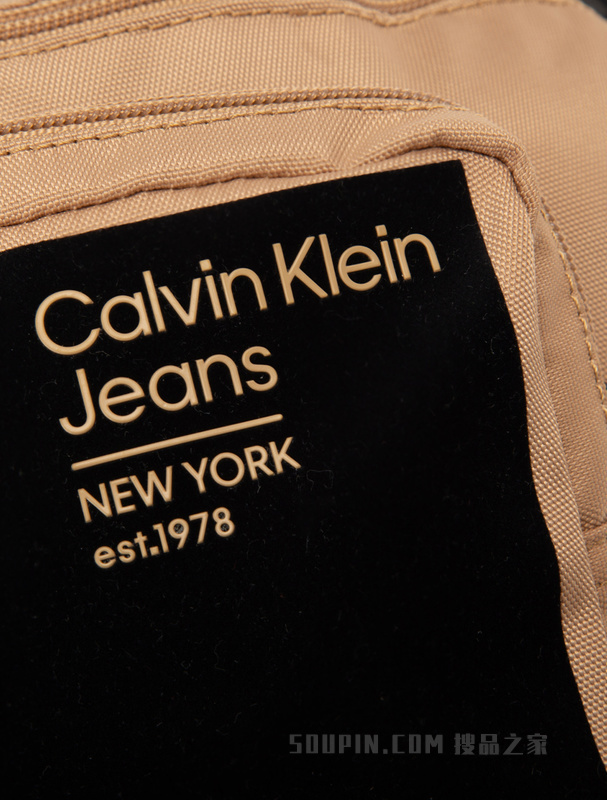 Calvin Klein 22秋冬新款男士时尚植绒LOGO可调节插扣经典腰包HH3507
