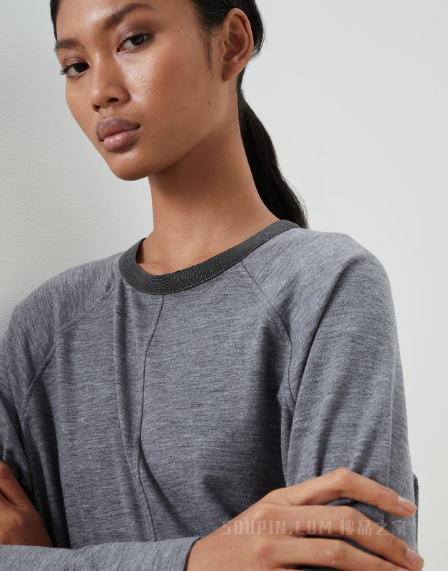 初剪羊毛针织连衣裙 弹力初剪羊毛平纹针织连衣裙，珍贵领口装饰