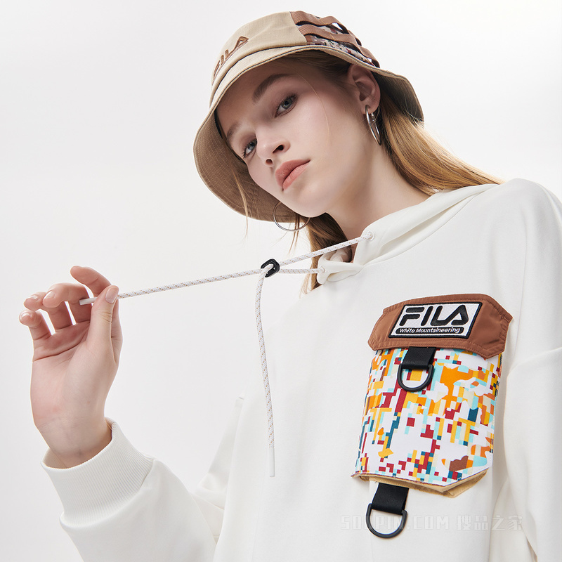 FILA x White Mountaineering联名女子连帽卫衣