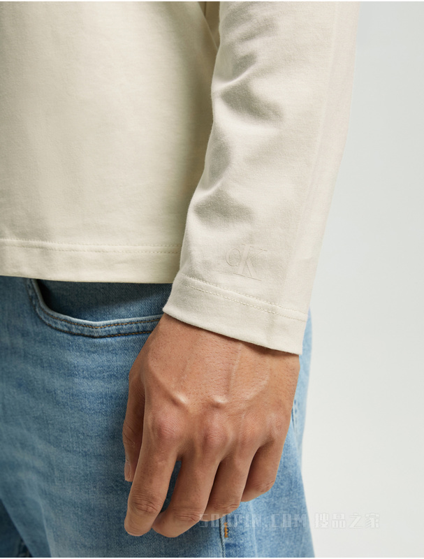 Calvin Klein 22秋冬新款男士时尚纯棉交叠刺绣印花透气长袖T恤J322331