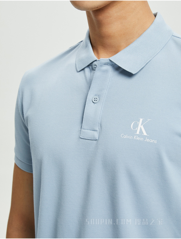 Calvin Klein 22春夏男士时尚胶质LOGO翻领透气短袖POLO衫J319635