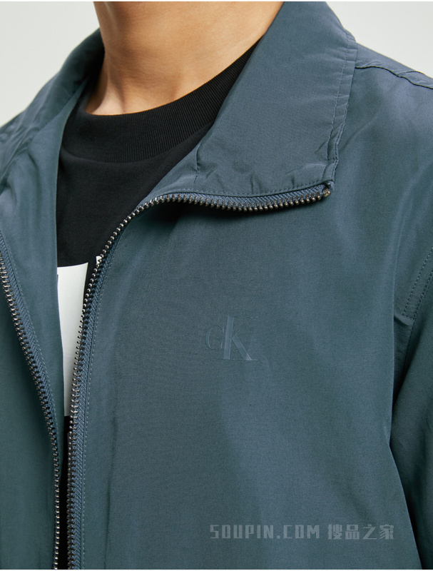 Calvin Klein 22初秋男士休闲立领拉链口袋LOGO贴片单夹克外套J321535
