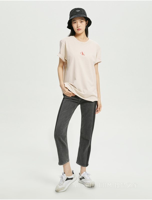【七夕礼物】Calvin Klein 22春夏男女情侣中性纯棉透气短袖T恤J400157