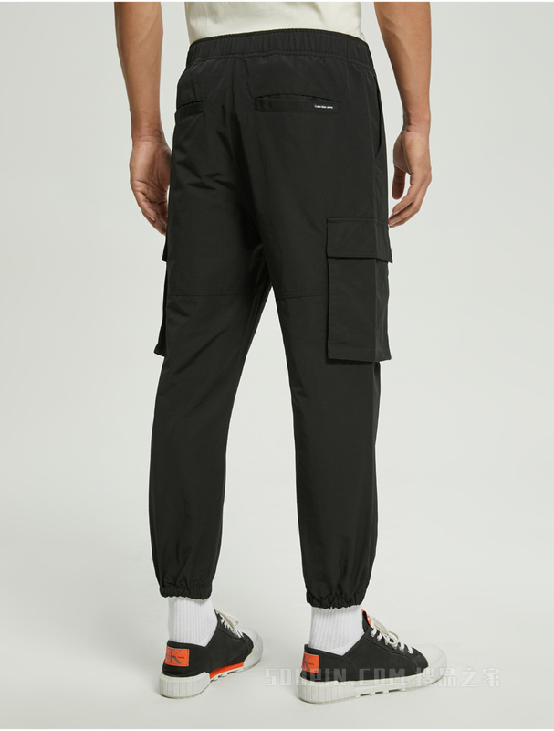 Calvin Klein 22早秋男士工装风LOGO插扣腰带印花束脚休闲裤J321519