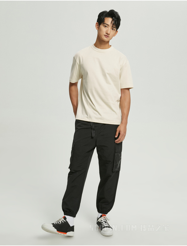 Calvin Klein 22早秋男士工装风LOGO插扣腰带印花束脚休闲裤J321519