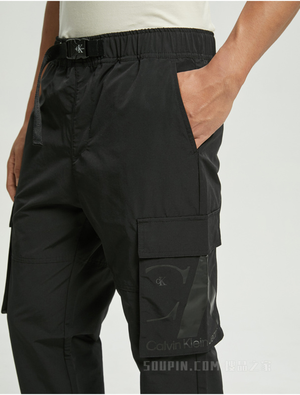 Calvin Klein 22早秋男士工装风LOGO插扣腰带印花束脚休闲裤J321519