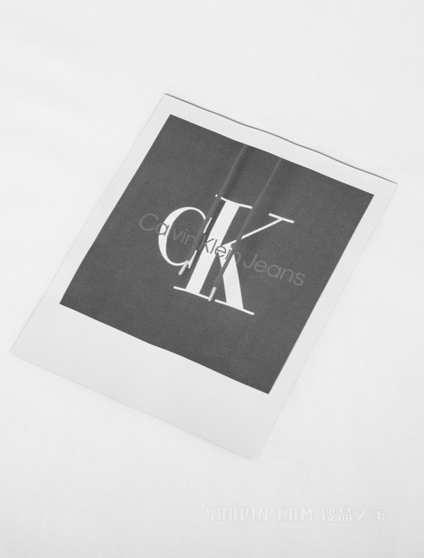 Calvin Klein 22早秋新款男士时尚相片印花纯棉宽松圆领长袖T恤J321779