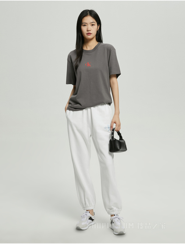 Calvin Klein 22早秋女士简约舒适纯棉交叠LOGO宽松束脚休闲裤J219665