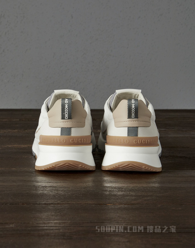 麂皮、小牛皮运动鞋 水洗麂皮配条纹小牛皮运动鞋