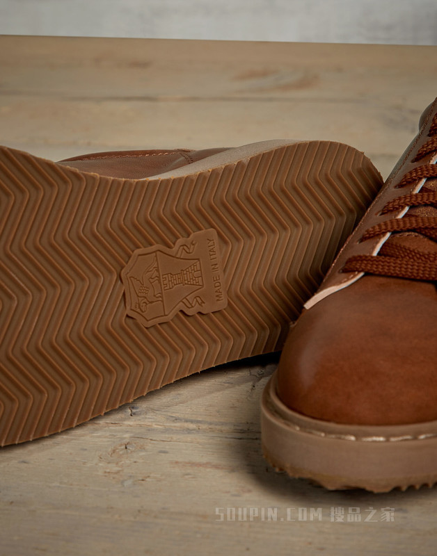 皮质胶底鞋 云纹皮胶底鞋