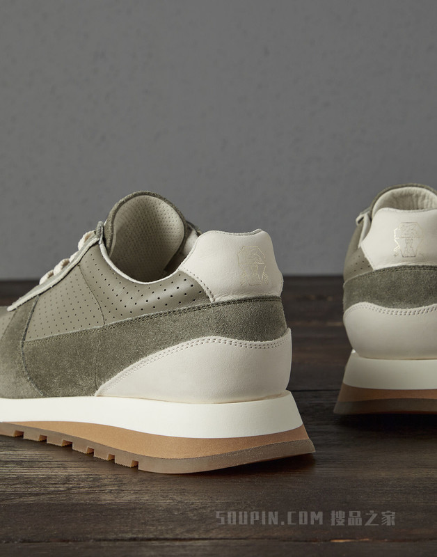 小牛皮、麂皮运动鞋 打孔小牛皮和水洗麂皮拼接运动鞋
