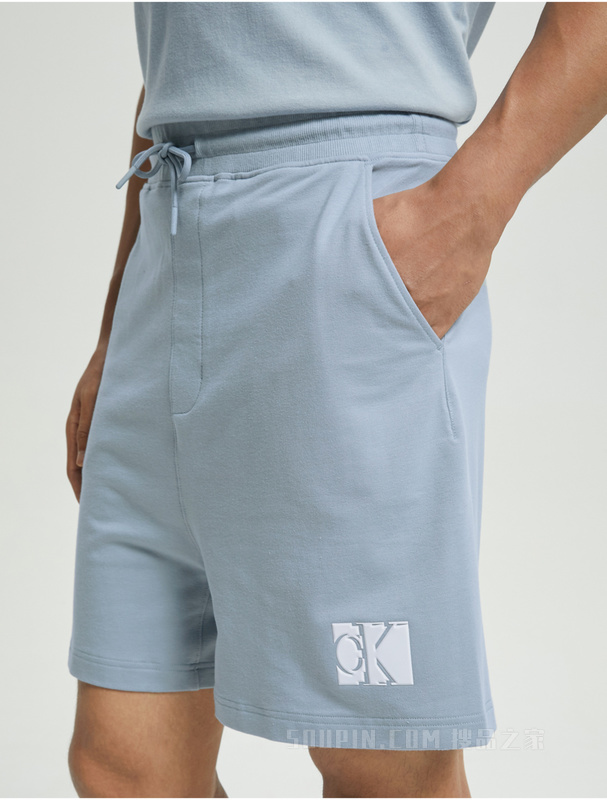 Calvin Klein 22早秋新款男女情侣中性简约LOGO抽绳透气针织短裤J400176