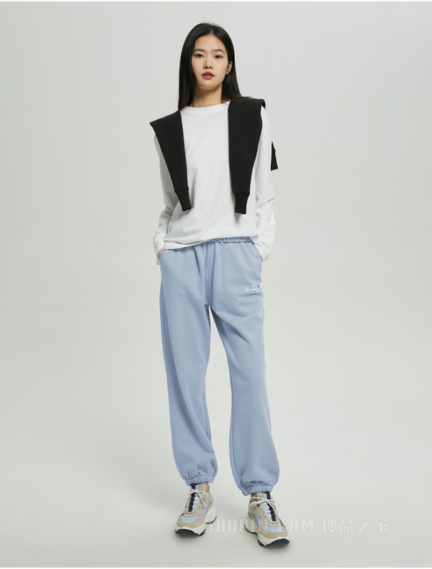 Calvin Klein 22秋冬新款女士休闲圆领简约字母刺绣舒适打底长袖T恤J220128
