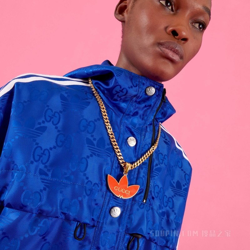 adidas x Gucci珐琅三叶草徽标吊坠马衔索链项链 黄金色调金属