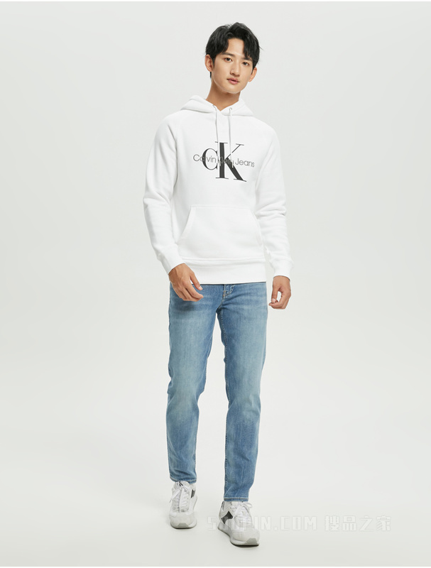 Calvin Klein 22秋冬新款男士时尚刺绣印花LOGO连帽加绒卫衣J322332