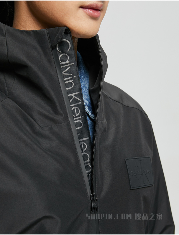 Calvin Klein 22早秋新款男士简约LOGO贴片立领连帽单夹克J322319