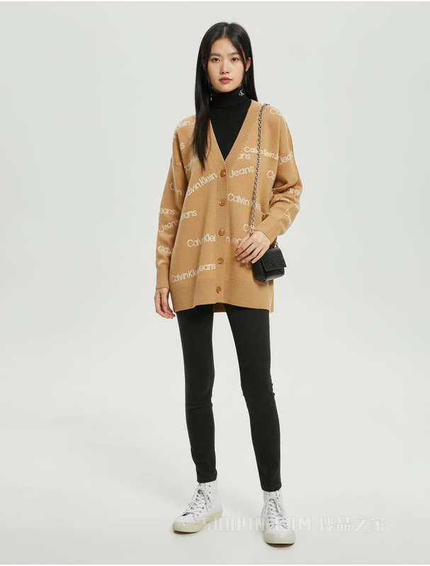 Calvin Klein 22秋冬新款女士休闲LOGO提花纽扣羊毛毛衣针织开衫J219942