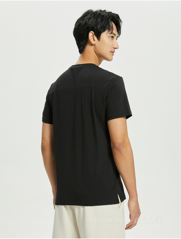 Calvin Klein 22春季新款男士休闲圆领顺色刺绣LOGO透气短袖T恤ZM01891