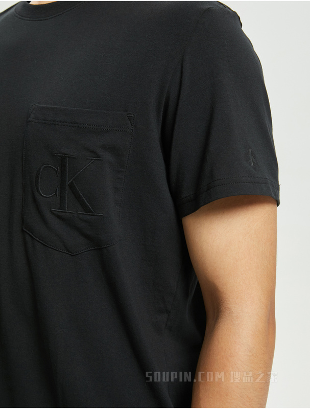 Calvin Klein 22春季新款男士休闲圆领顺色刺绣LOGO透气短袖T恤ZM01891