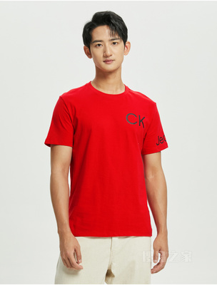 Calvin Klein 22春夏男士休闲简约纯棉圆领印花吸汗透气短袖T恤40DC821