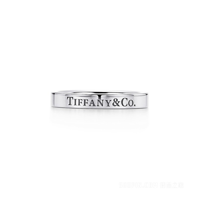 Tiffany & Co.® 系列铂金戒指，宽 3 毫米。