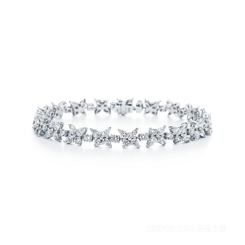 Tiffany Victoria™ 系列铂金镶钻花簇手链。