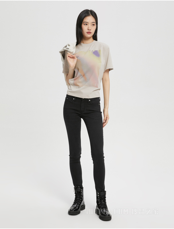 Calvin Klein 22早秋女士时尚圆领纯棉绚丽图案透气短袖T恤40WH129