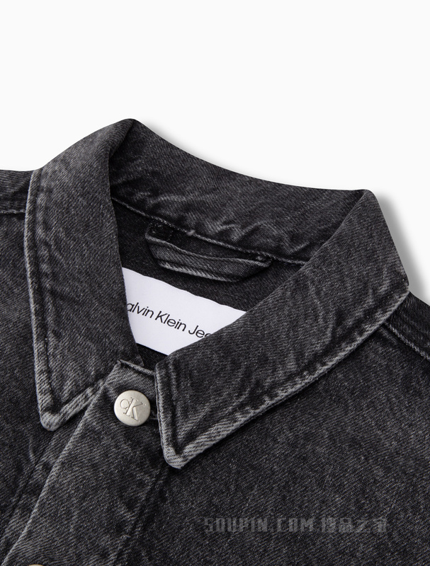 Calvin Klein 22早秋女简约LOGO织标短款纯棉做旧水洗牛仔外套J219211