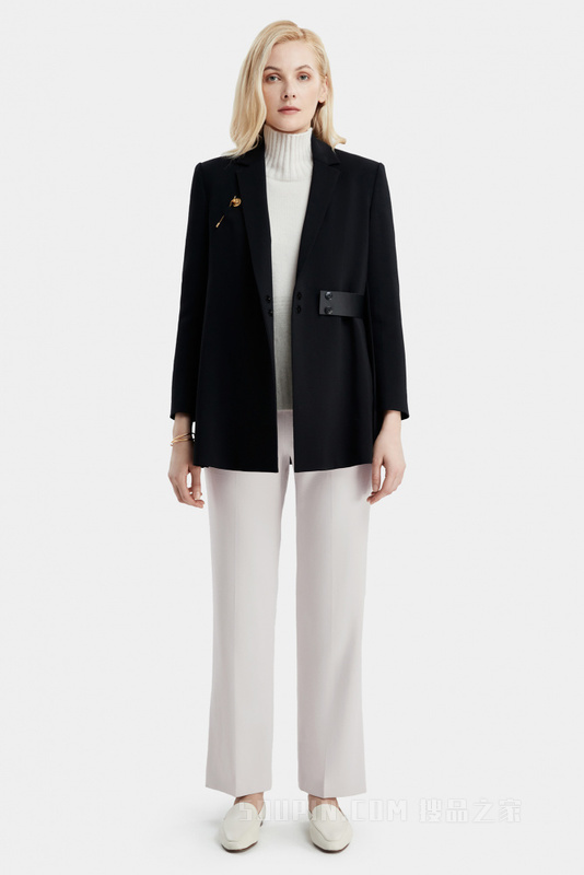 单侧皮带装饰造型西装