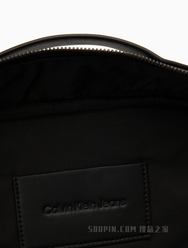 Calvin Klein 22秋冬新款男士LOGO标牌多口袋方形双肩包HH3544